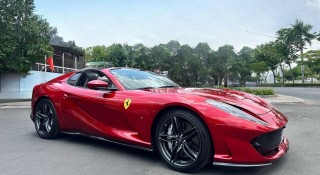 Lộ diện Ferrari 812 GTS thứ hai tại Việt Nam: Sắc đỏ độc đáo, diện mạo đậm chất thể thao